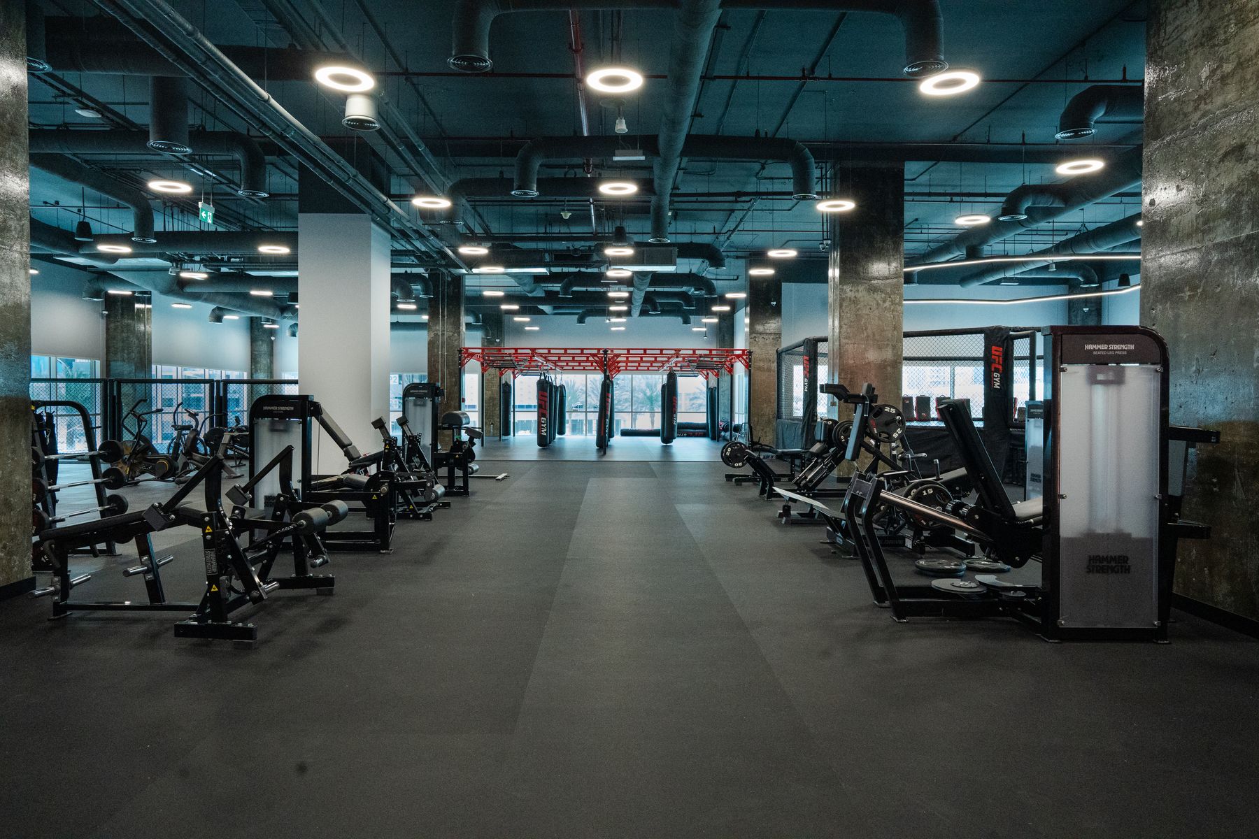 BUSINESS BAY gym floor